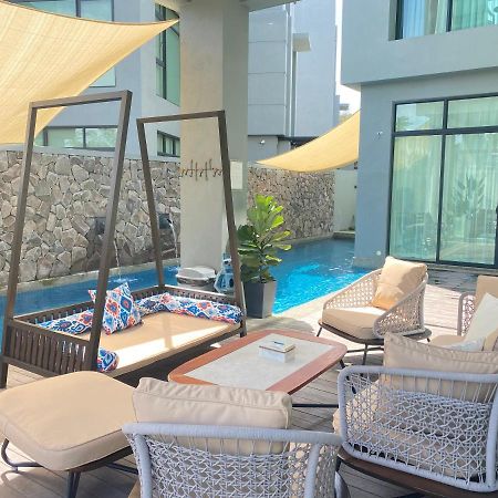Molly Luxury Private Pool Bungalow茉莉的家豪华私人泳池别墅 Pantai Cenang  Exterior photo