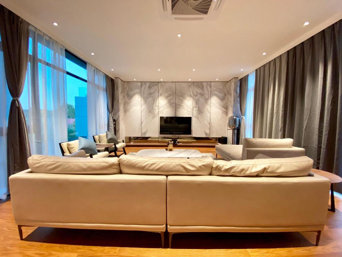 Molly Luxury Private Pool Bungalow茉莉的家豪华私人泳池别墅 Pantai Cenang  Exterior photo