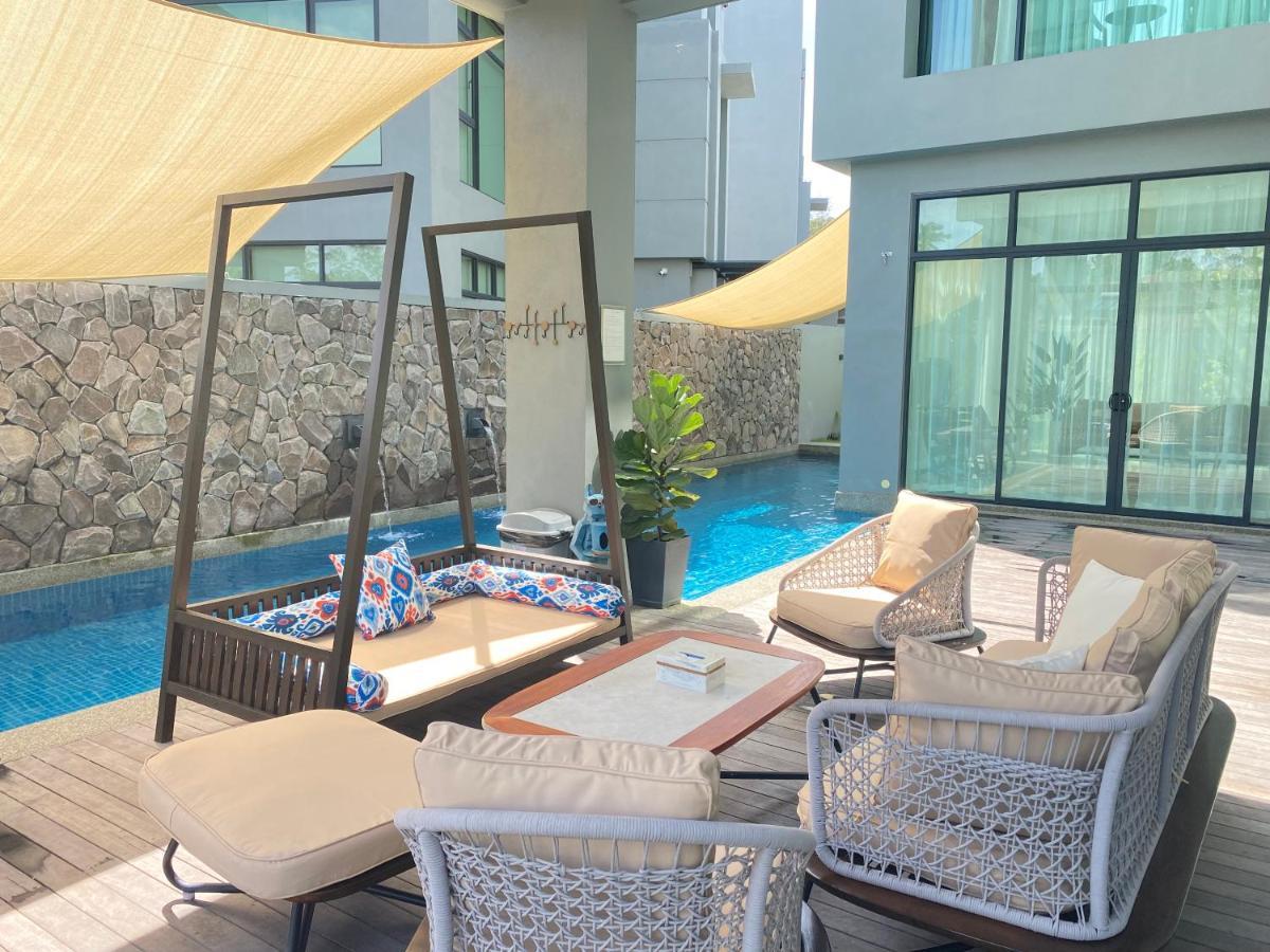 Molly Luxury Private Pool Bungalow茉莉的家豪华私人泳池别墅 Pantai Cenang  Exterior photo