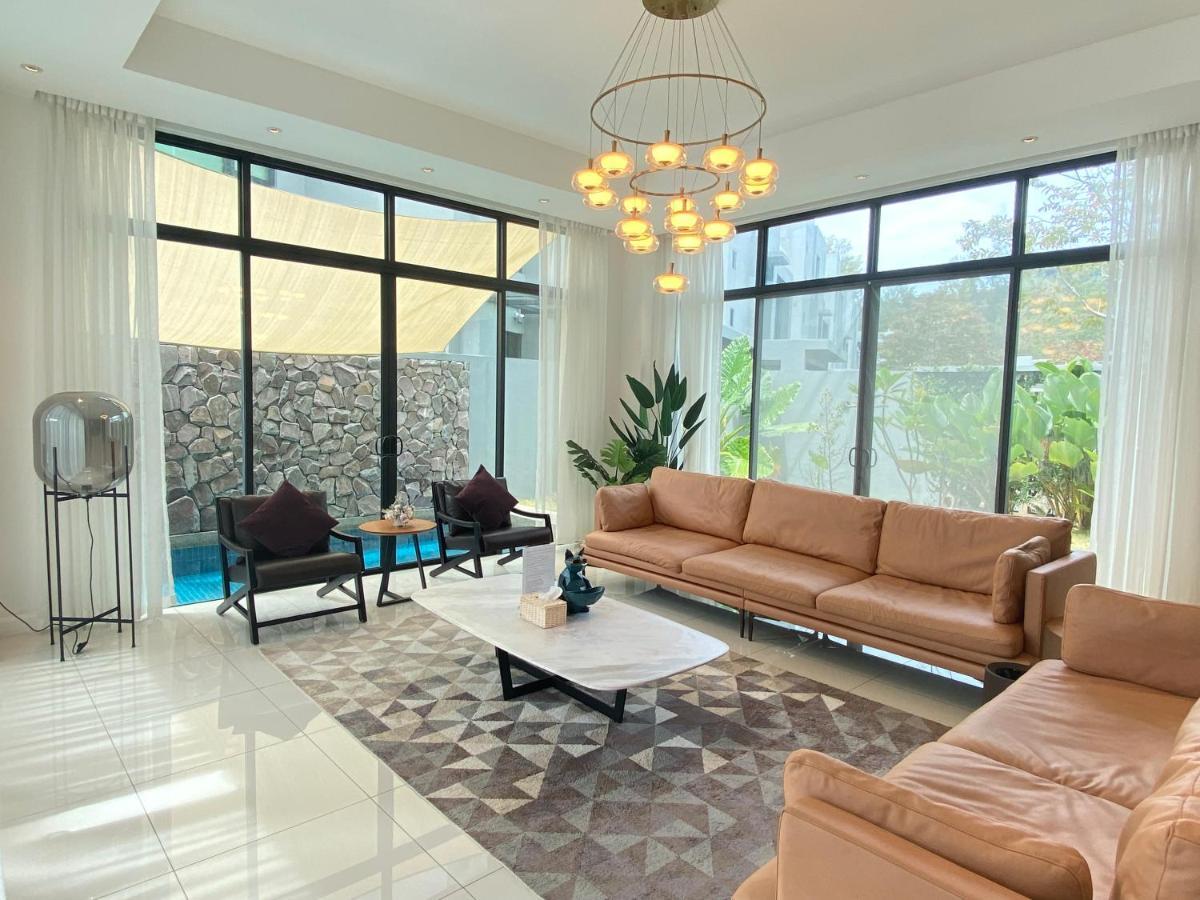Molly Luxury Private Pool Bungalow茉莉的家豪华私人泳池别墅 Pantai Cenang  Exterior photo